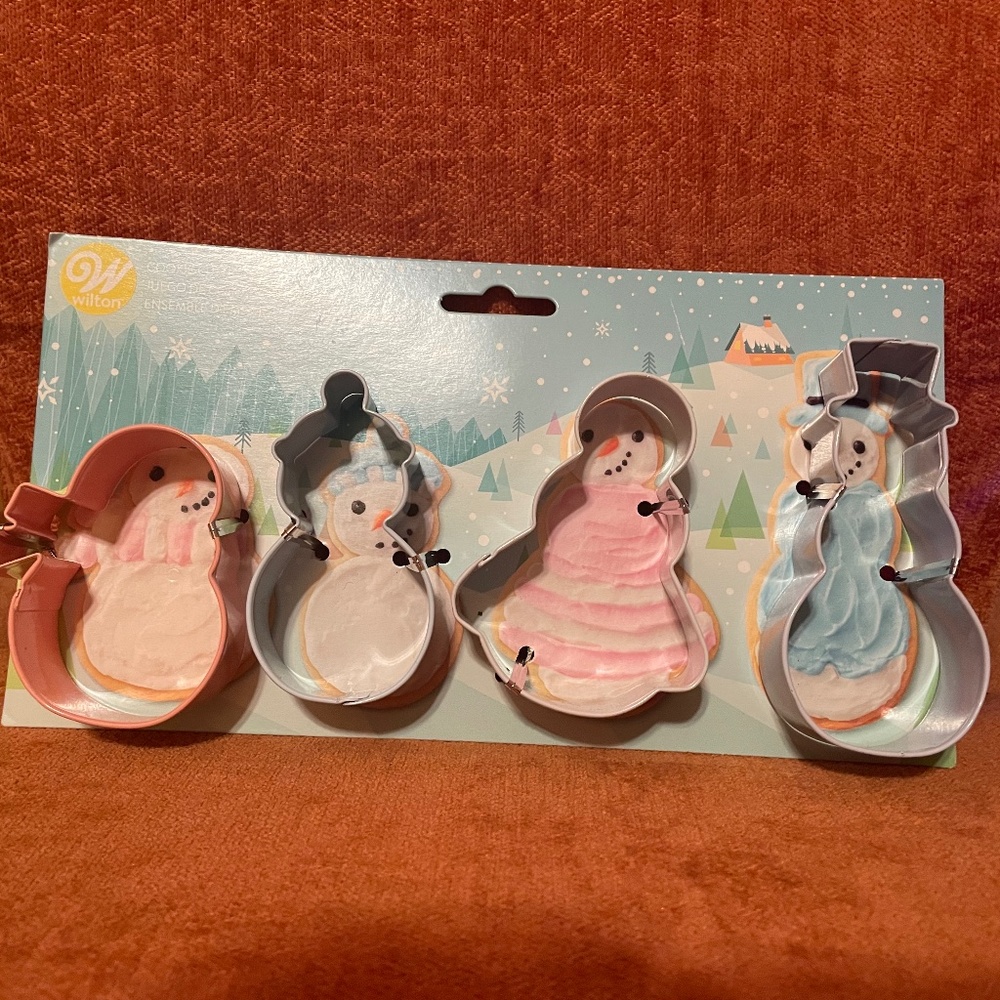 Wilton New Set of 4 Snow Family Cookie Cutters
